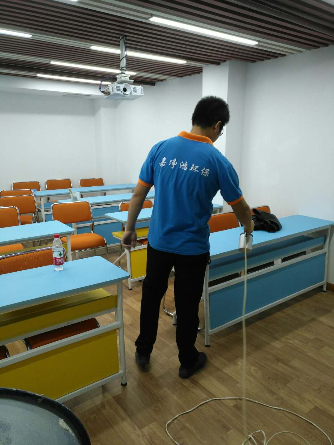 武漢市嘉凈鴻環(huán)?？萍加邢薰? style=