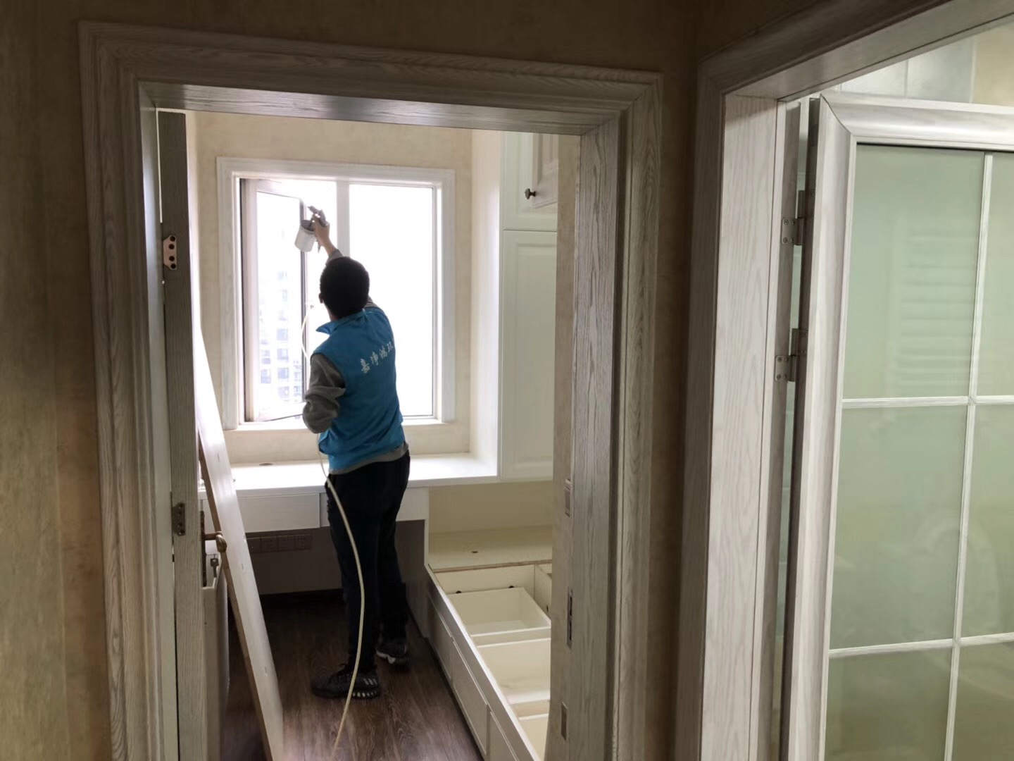 武漢市嘉凈鴻環(huán)?？萍加邢薰? style=