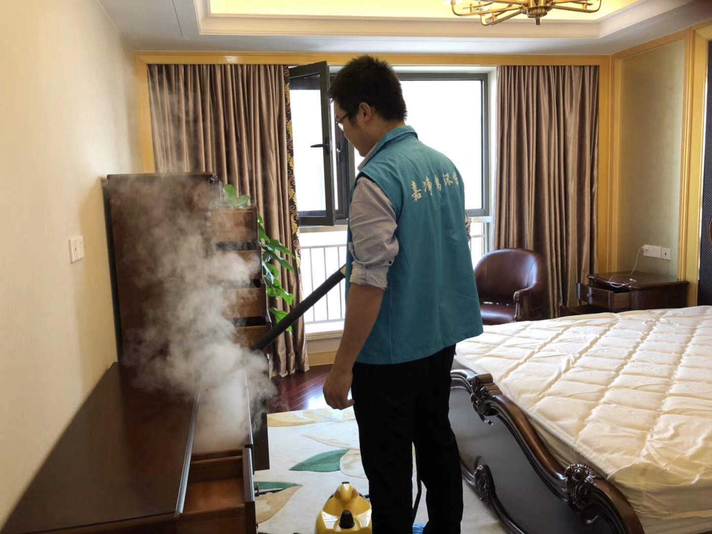 武漢市嘉凈鴻環(huán)?？萍加邢薰? style=