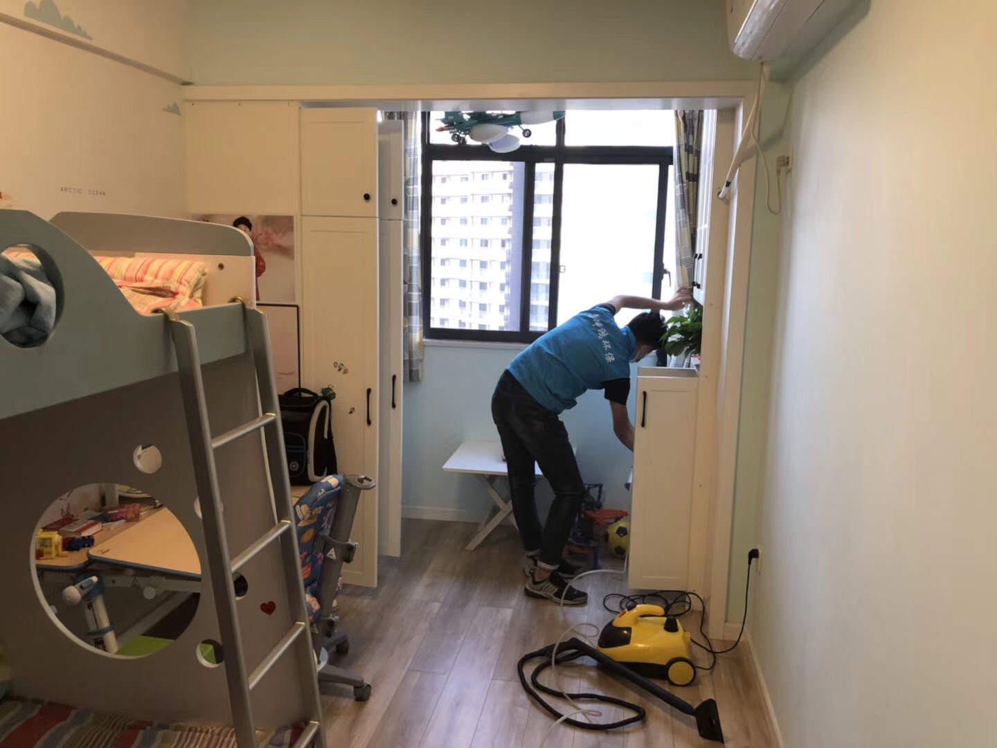 武漢市嘉凈鴻環(huán)?？萍加邢薰? style=