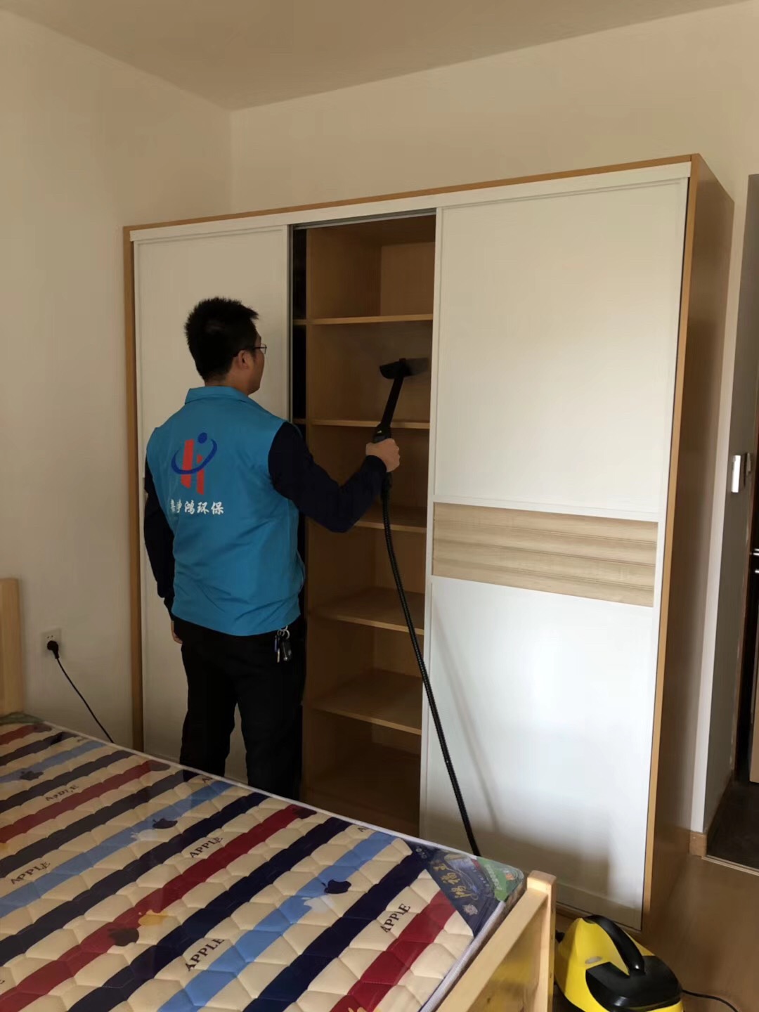 武漢市嘉凈鴻環(huán)?？萍加邢薰? style=