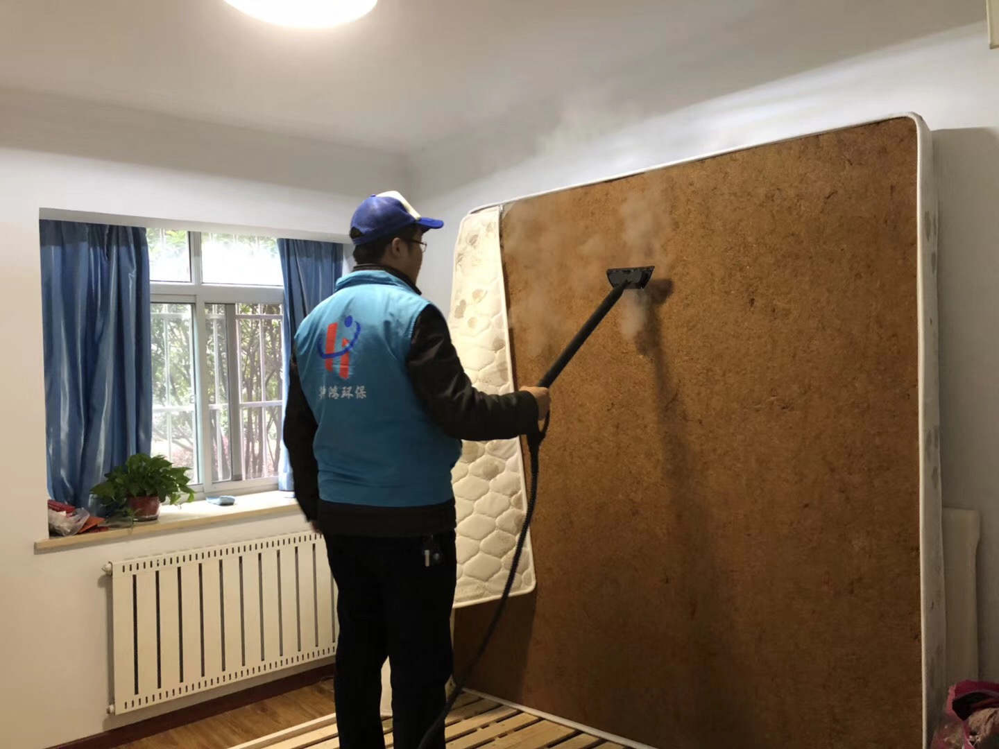 武漢市嘉凈鴻環(huán)?？萍加邢薰? style=