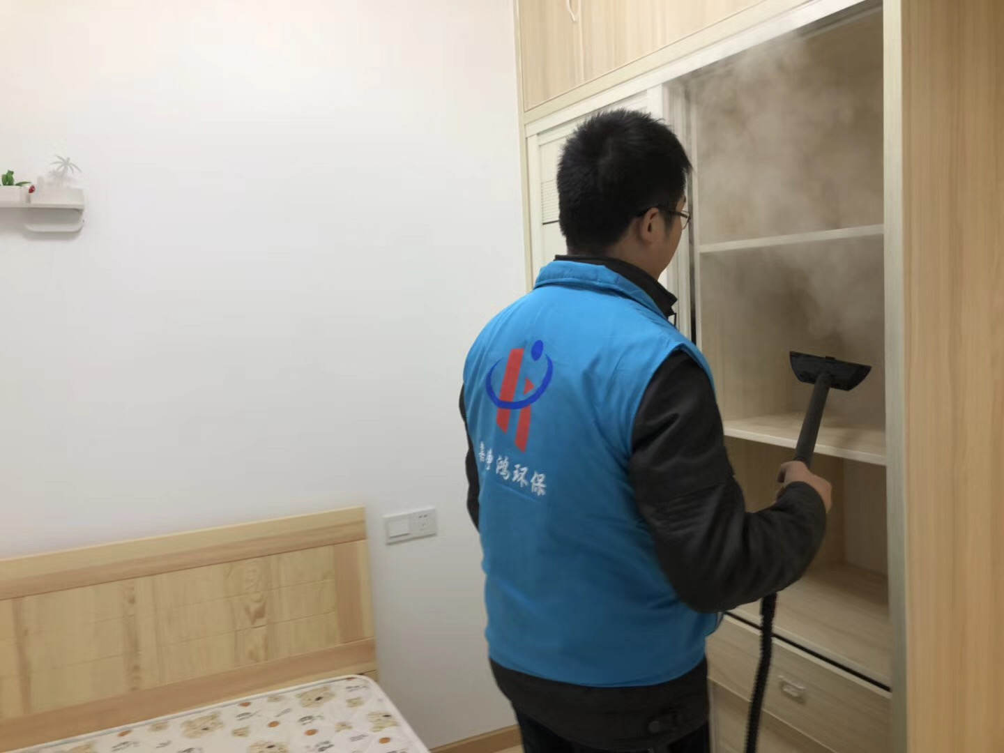 武漢市嘉凈鴻環(huán)?？萍加邢薰? style=