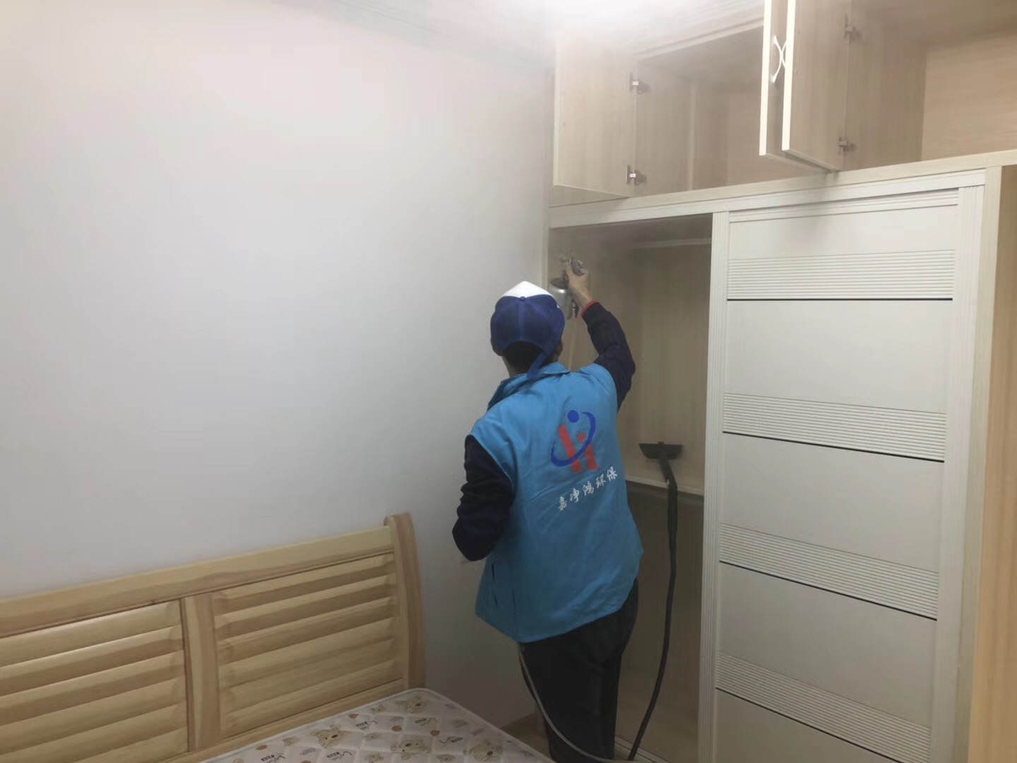 武漢市嘉凈鴻環(huán)?？萍加邢薰? style=