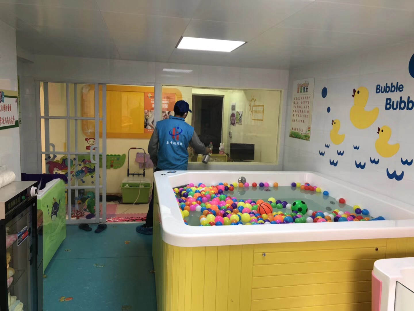 武漢市嘉凈鴻環(huán)?？萍加邢薰? style=