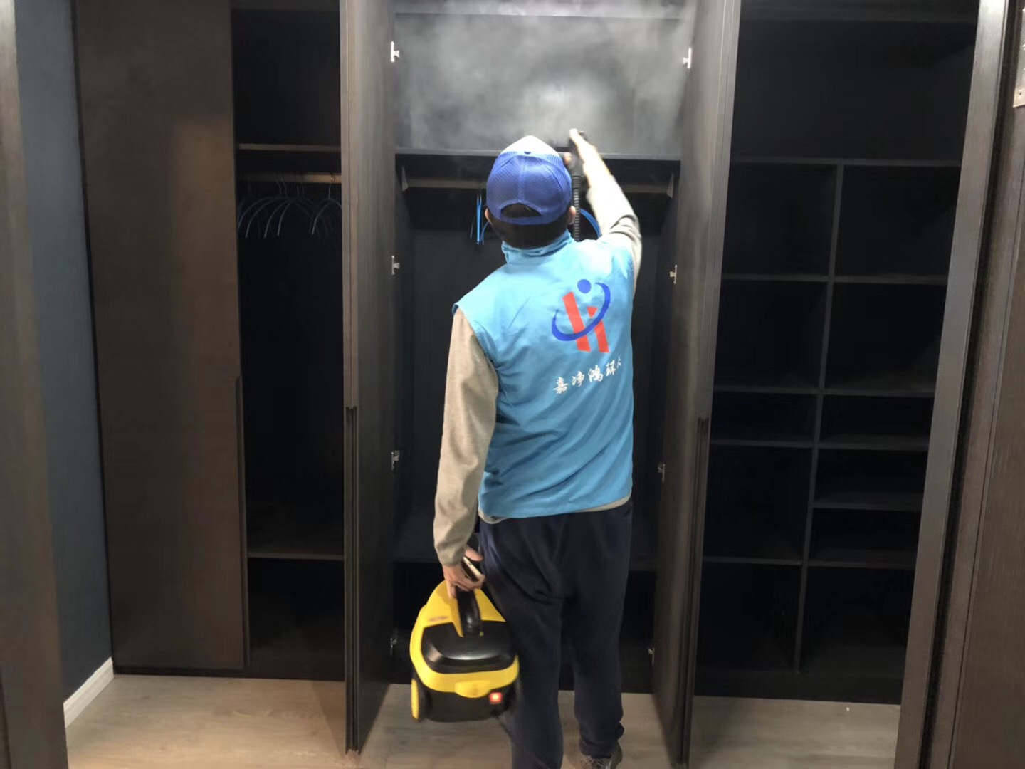 武漢市嘉凈鴻環(huán)?？萍加邢薰? style=