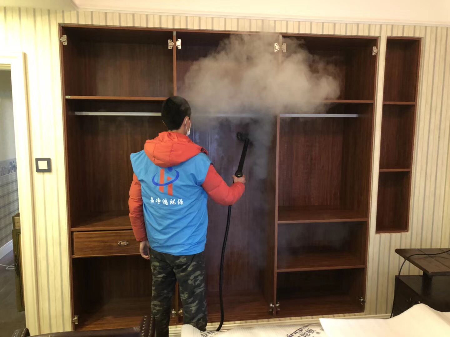 武漢市嘉凈鴻環(huán)?？萍加邢薰? style=