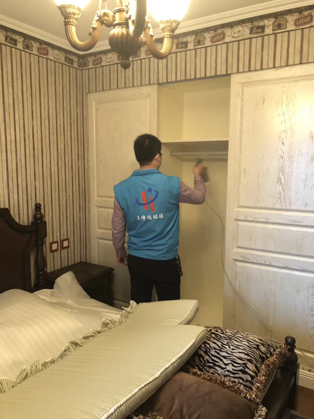 武漢市嘉凈鴻環(huán)?？萍加邢薰? style=