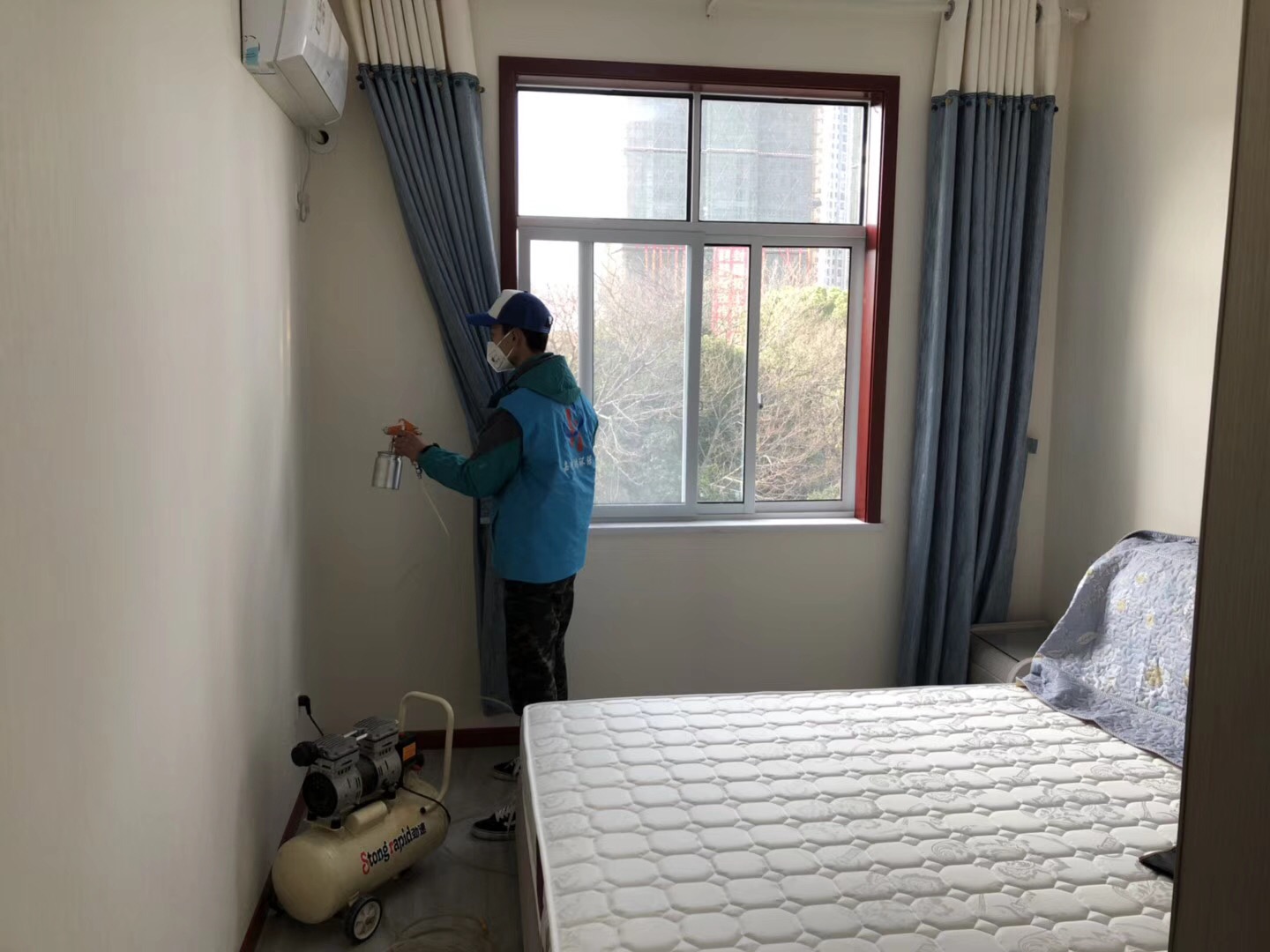 武漢市嘉凈鴻環(huán)?？萍加邢薰? style=