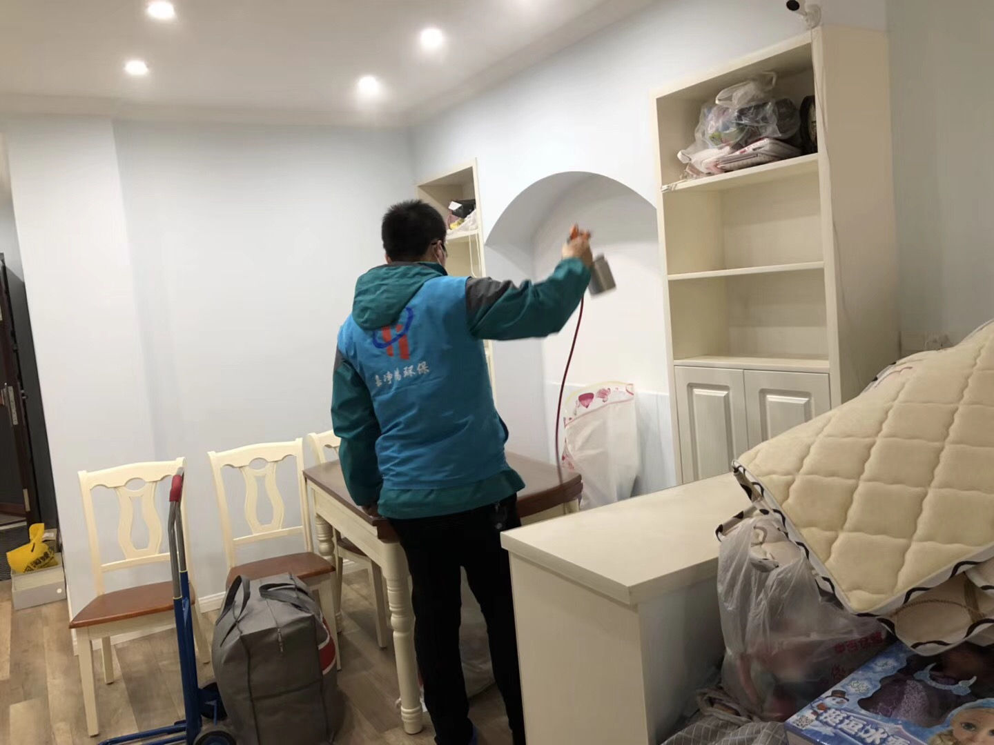 武漢市嘉凈鴻環(huán)?？萍加邢薰? style=