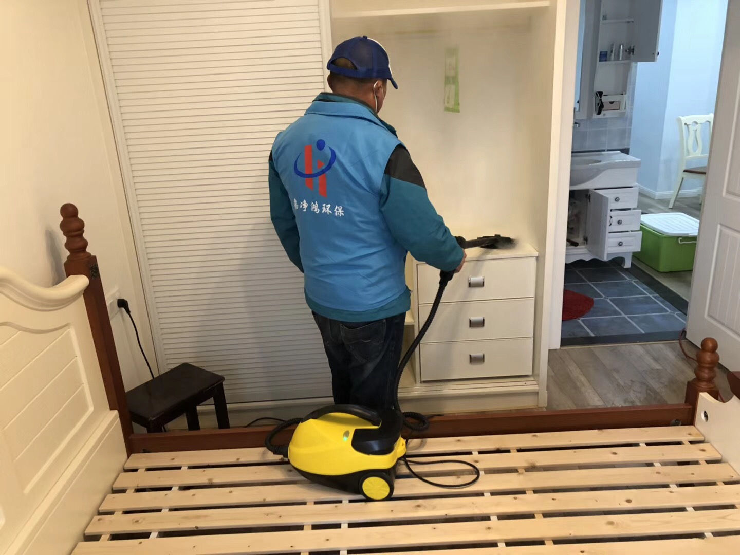 武漢市嘉凈鴻環(huán)?？萍加邢薰? style=