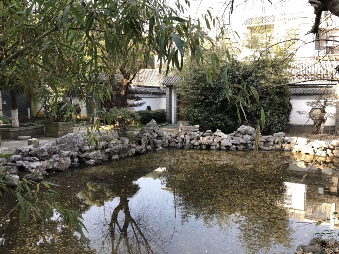 武漢市嘉凈鴻環(huán)?？萍加邢薰? style=