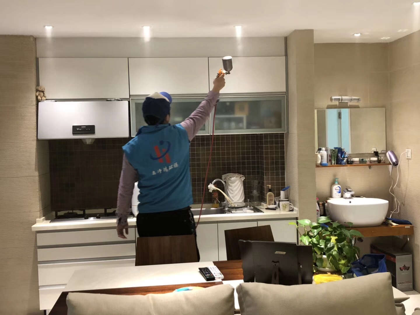 武漢市嘉凈鴻環(huán)?？萍加邢薰? style=