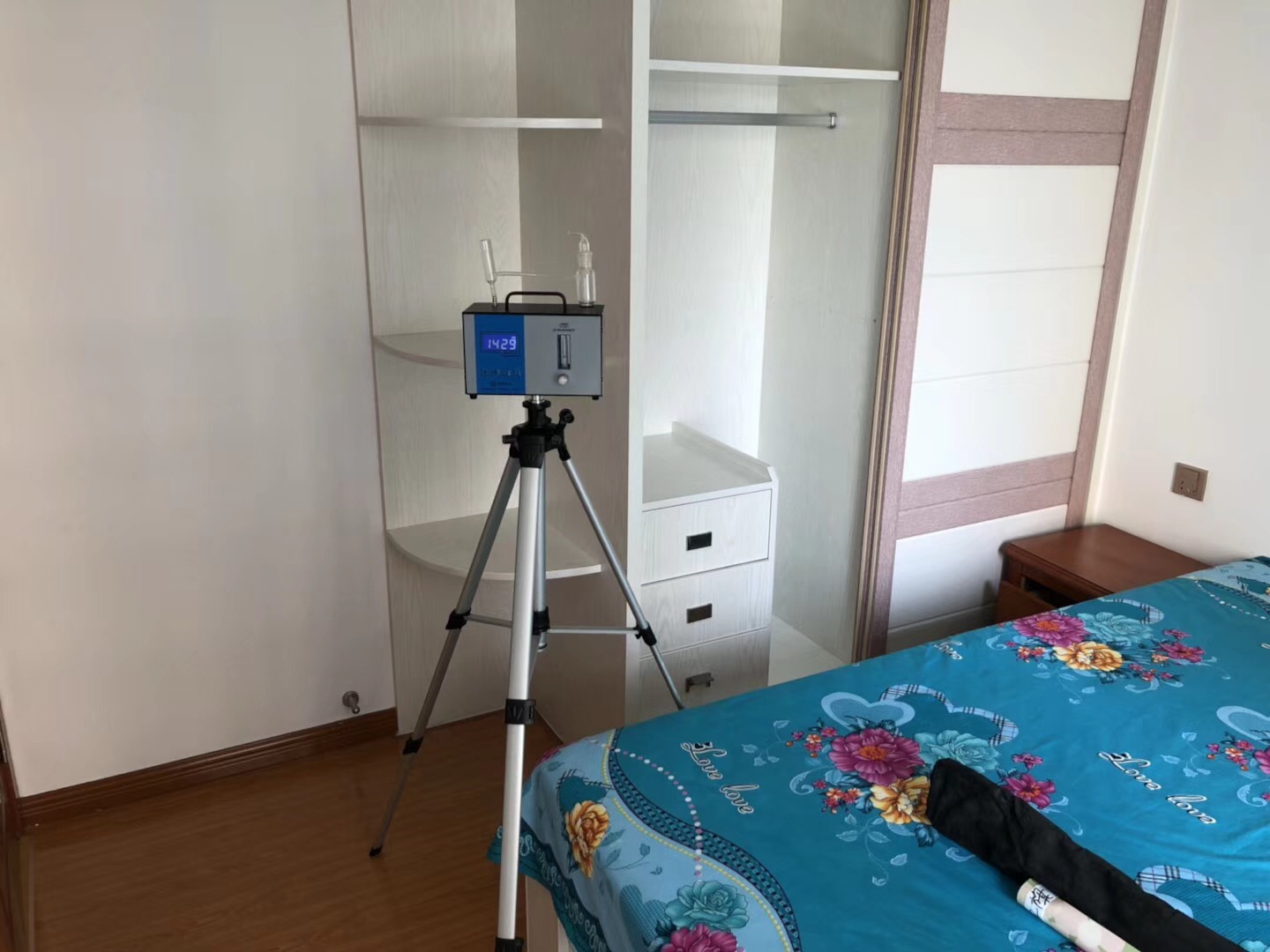 武漢市嘉凈鴻環(huán)?？萍加邢薰? style=