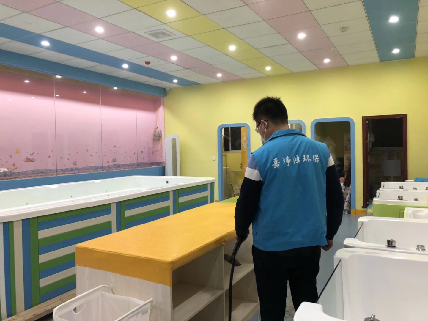 武漢市嘉凈鴻環(huán)?？萍加邢薰? style=