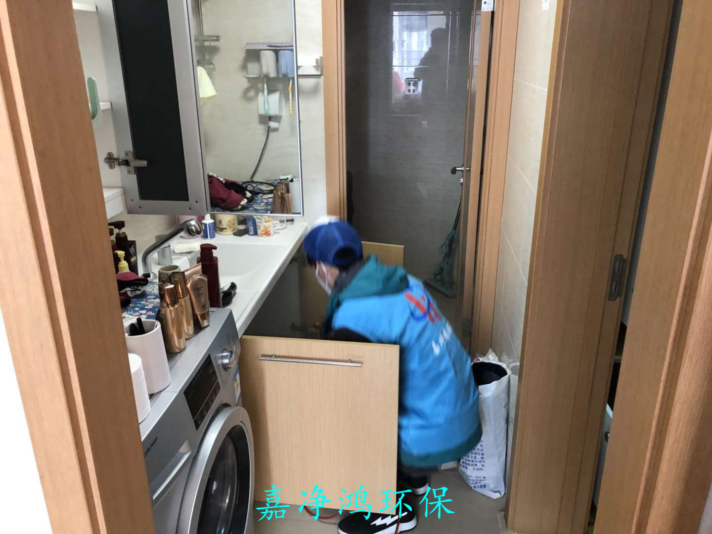 武漢市嘉凈鴻環(huán)?？萍加邢薰? style=