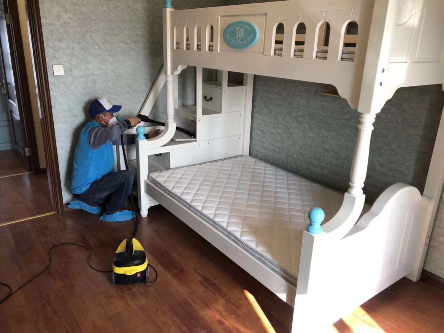 武漢市嘉凈鴻環(huán)?？萍加邢薰? style=